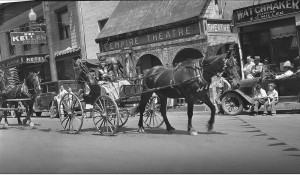 empire paradefff crop